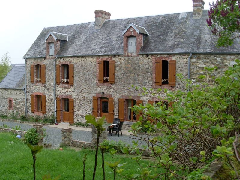 Maison pierres Heugueville Sur Sienne proche Agon-Coutainville