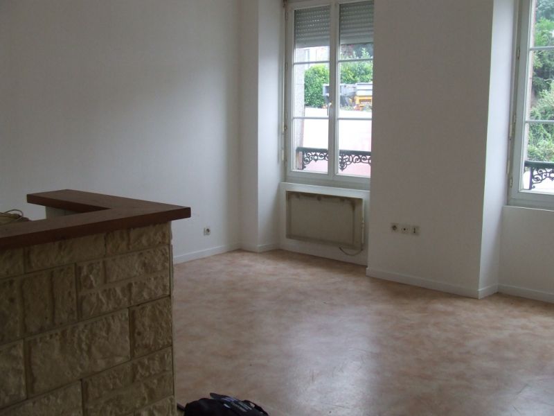 VILLEDIEU Gare F2 de 30 m� en RDC + garage