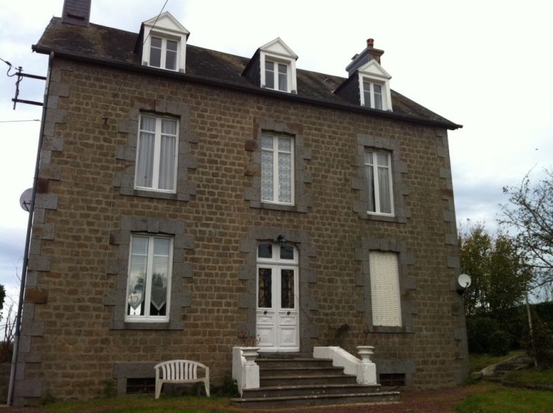 Maison Villedieu Les Poeles 8 pi�ce(s) 160 m2 terrain de plus de 2 hect