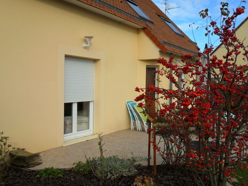 A VENDRE MAISON de 2005 CONTEMPORAINE 7 pièces 165 M2 AVEC TERRAIN DE 702M2 A CREULLY A VENDRE MAISON de 2005 CONTEMPORAINE 7 pièces 165 M2 AVEC TERRAIN DE 702M2 A CREULLY