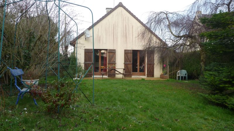 MAISON T 4 PLAIN PIED 81M² HABITABLE 3 CHAMBRES SOUS SOL GARAGE 300M² DE TERRAIN MAISON T 4 PLAIN PIED 81M² HABITABLE 3 CHAMBRES SOUS SOL GARAGE 300M² DE TERRAIN