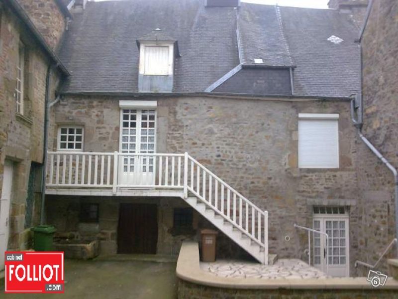 VILLEDIEU - Maison bourg F3 + Terrasse et d�pendance
