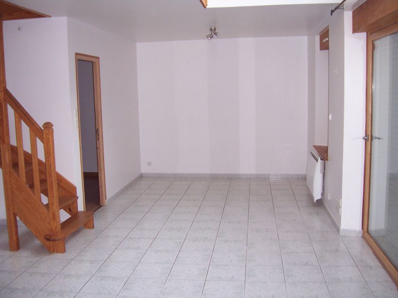 Duplex avec vue sur le Mt St Michel, Cuisine ouverte sur séjour/salon, 3 chambres, 1 SBE et 1 mezzanine. Duplex avec vue sur le Mt St Michel, Cuisine ouverte sur séjour/salon, 3 chambres, 1 SBE et 1 mezzanine.