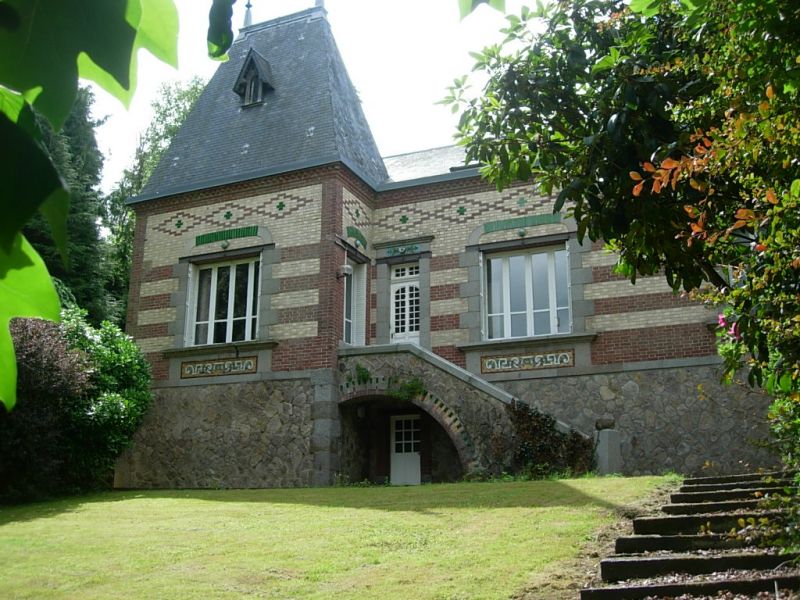 Villedieu-les-poeles 8 pièce(s) 160 m2 Villedieu-les-poeles 8 pièce(s) 160 m2