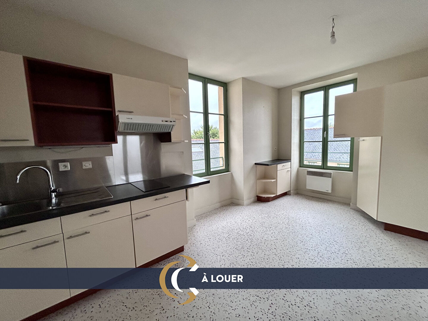A LOUER - DOL DE BRETAGNE CENTRE - T3 - 71 m² - PARKING A LOUER - DOL DE BRETAGNE CENTRE - T3 - 71 m² - PARKING
