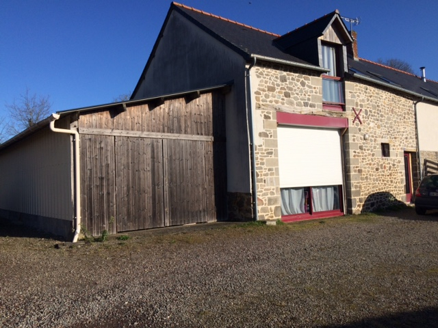 Maison en pierre Bazouges Sous Hede - 5 pièce(s) - 124.00 m2 Maison en pierre Bazouges Sous Hede - 5 pièce(s) - 124.00 m2