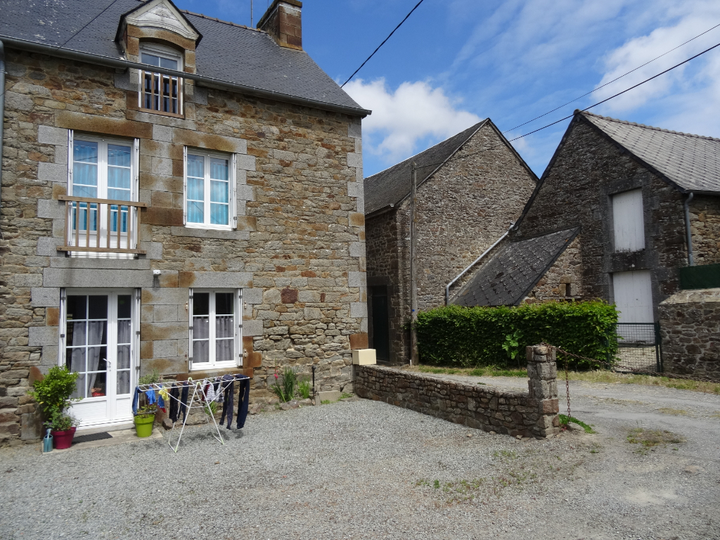 A LOUER - PLEUDIHEN SUR RANCE - MAISON - 104 m² - JARDIN - GARAGE A LOUER - PLEUDIHEN SUR RANCE - MAISON - 104 m² - JARDIN - GARAGE