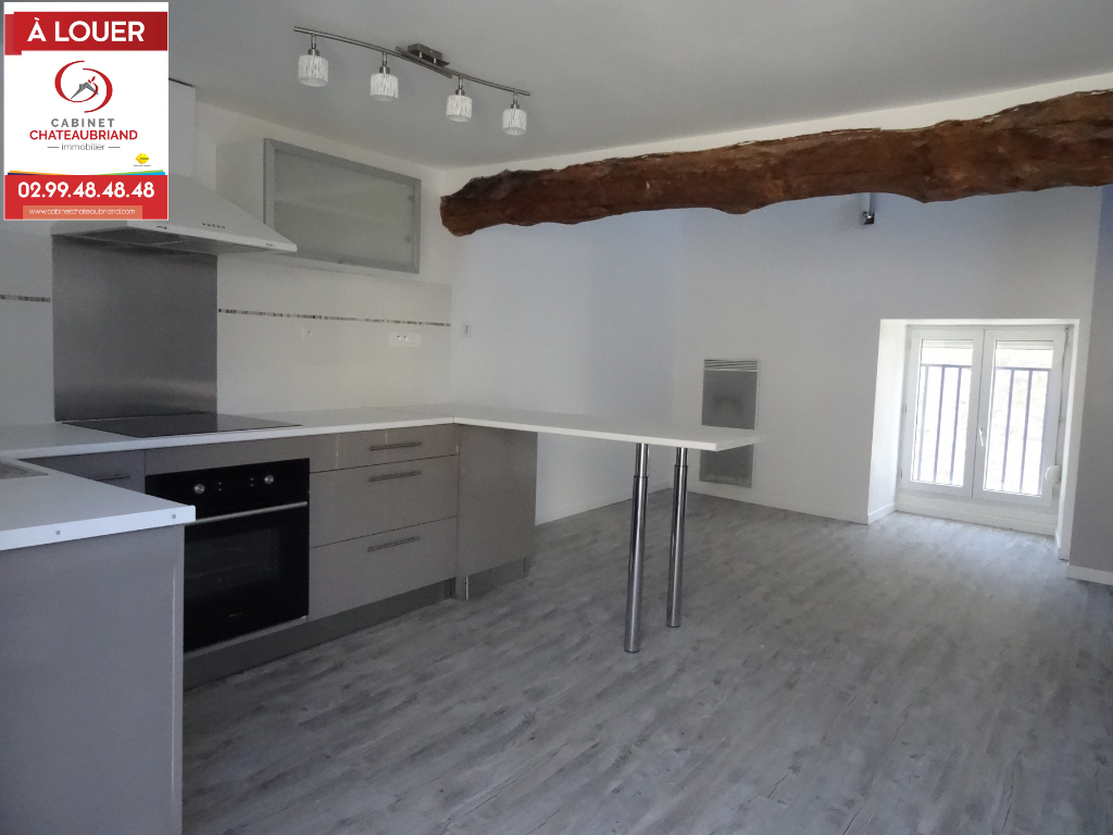 A LOUER - ROZ SUR COUESNON - T1BIS EN DUPLEX - 34 m² - CELLIER - TERRASSE A LOUER - ROZ SUR COUESNON - T1BIS EN DUPLEX - 34 m² - CELLIER - TERRASSE