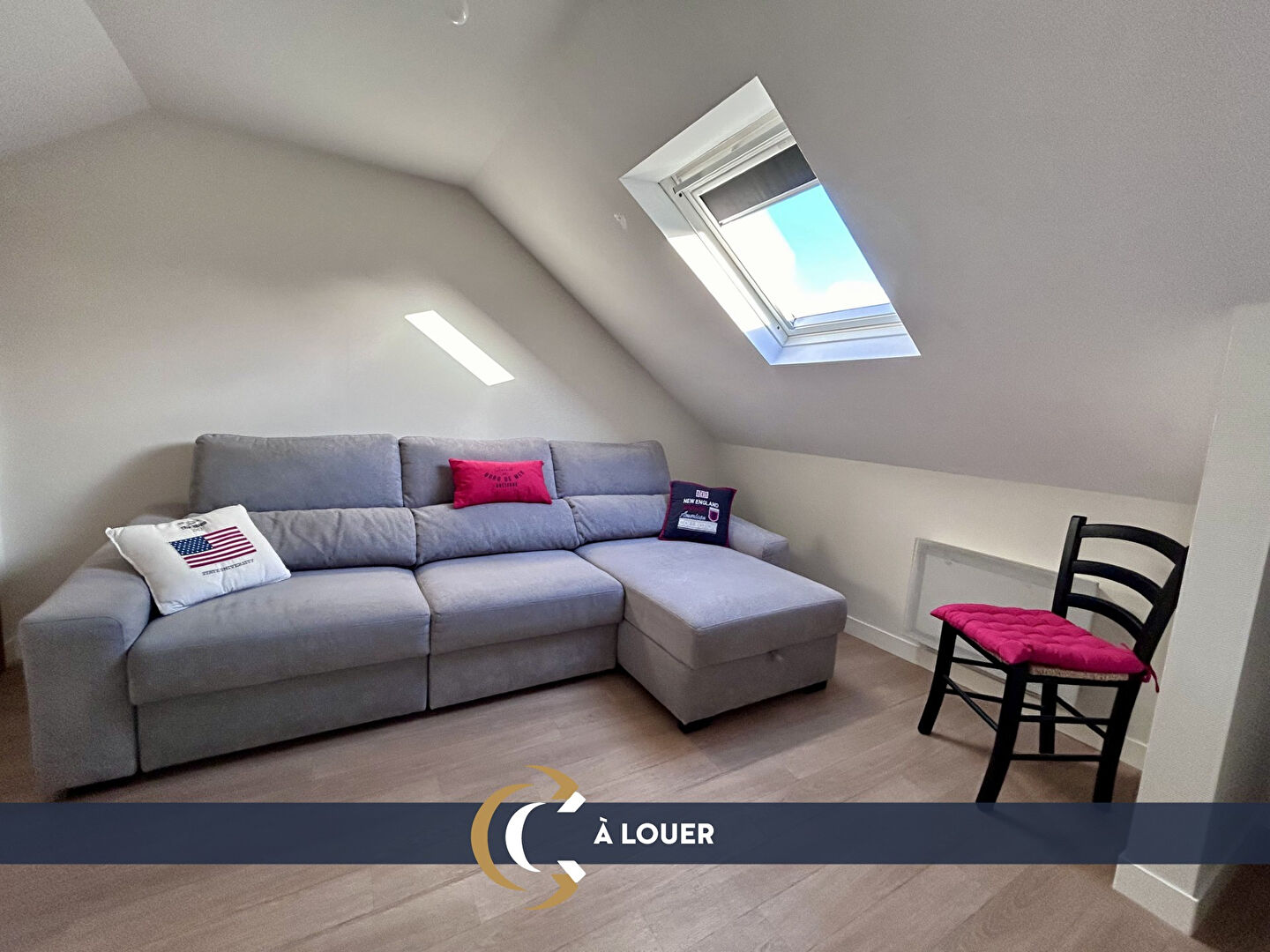 A LOUER - DOL DE BRETAGNE - T2 DUPLEX - 35 m² - CAVE - PARKING A LOUER - DOL DE BRETAGNE - T2 DUPLEX - 35 m² - CAVE - PARKING