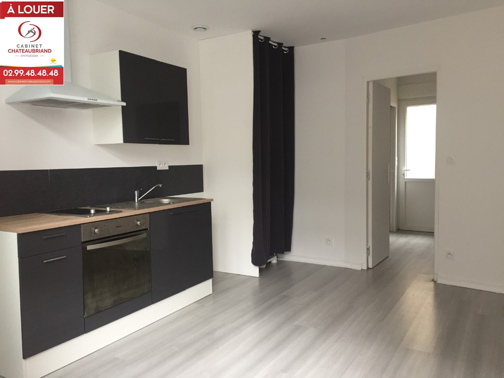 A LOUER - DOL DE BRETAGNE - PLEIN CENTRE - T2 - 29 m² - COURETTE A LOUER - DOL DE BRETAGNE - PLEIN CENTRE - T2 - 29 m² - COURETTE