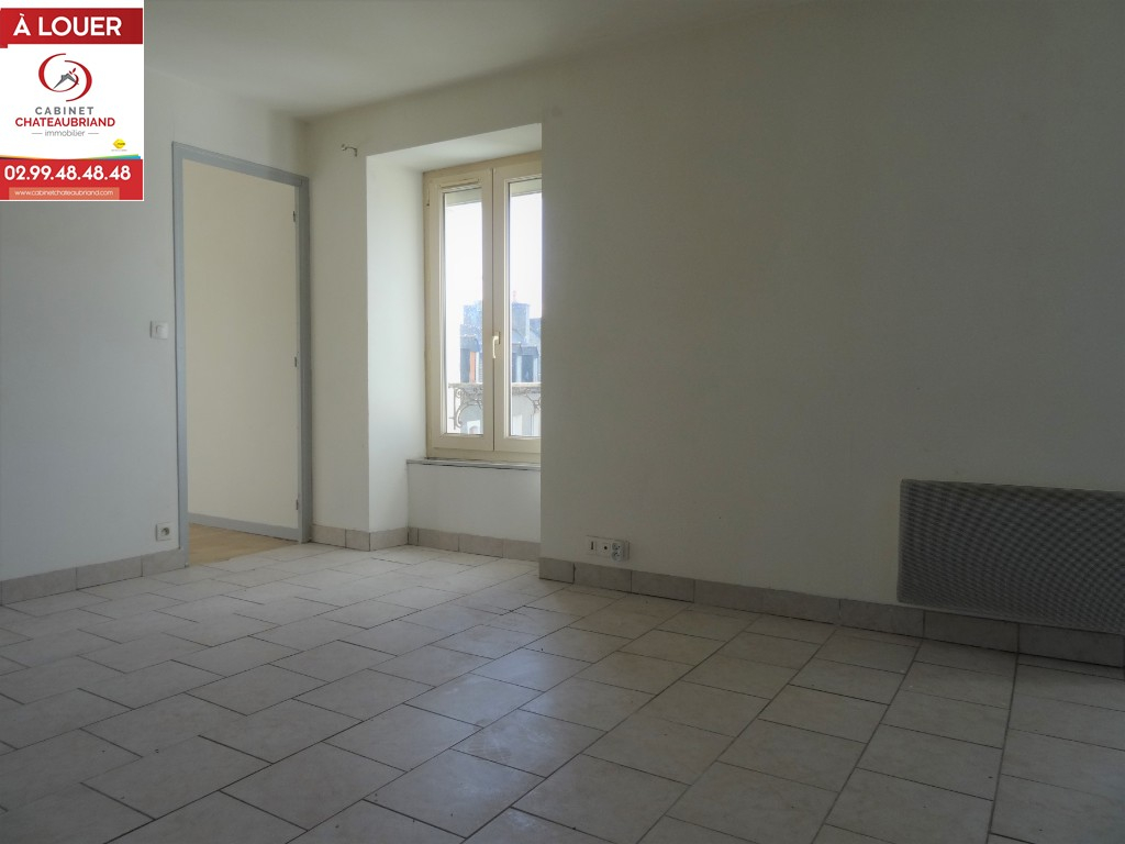 A LOUER DOL DE BRETAGNE - CENTRE - T2 - EN COURS DE RENOVATION - 31 m² A LOUER DOL DE BRETAGNE - CENTRE - T2 - EN COURS DE RENOVATION - 31 m²