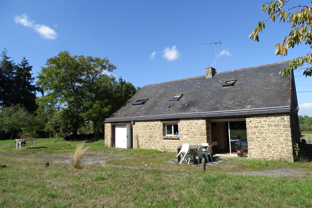 Maison type longère, avec plus d'un hectare de terrain 40 Min Nord de Rennes Maison type longère, avec plus d'un hectare de terrain 40 Min Nord de Rennes