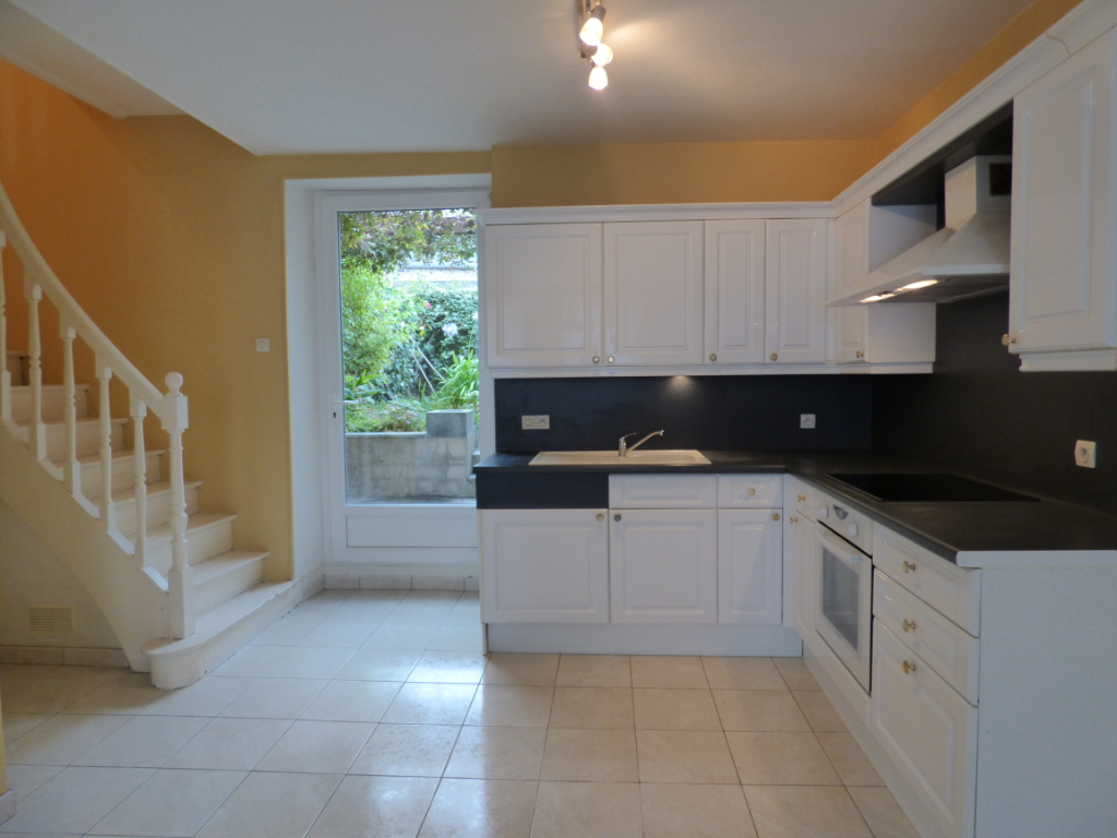 Maison - SAINT COULOMB VILLE - 61 m² Maison - SAINT COULOMB VILLE - 61 m²
