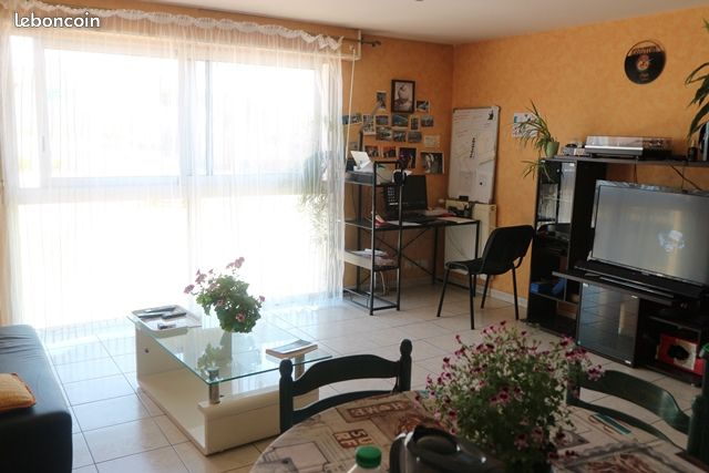 Appartement de 64m2, 2 chambres, centre bourg Appartement de 64m2, 2 chambres, centre bourg