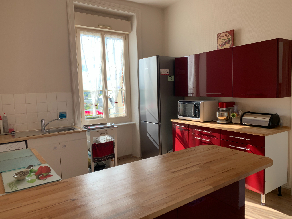 A LOUER - DOL DE BRETAGNE - GARE - T3 REFAIT A NEUF - GRENIER - GARAGE - JARDIN A LOUER - DOL DE BRETAGNE - GARE - T3 REFAIT A NEUF - GRENIER - GARAGE - JARDIN