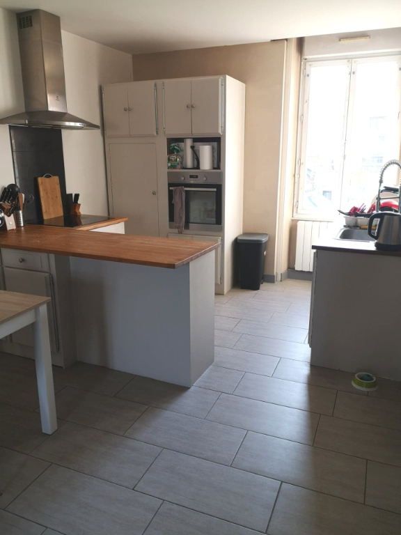 VENDU EN EXCLUSIVITE - Appartement T4 de 91 m2 , 3 chambres, à 5 minutes à pieds de la Gare VENDU EN EXCLUSIVITE - Appartement T4 de 91 m2 , 3 chambres, à 5 minutes à pieds de la Gare