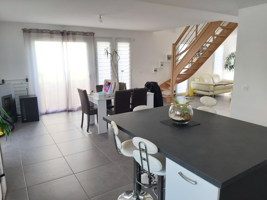 Maison de 132m2 récente de 2019, quartier Saint Ideuc,/Paramé. Maison de 132m2 récente de 2019, quartier Saint Ideuc,/Paramé.