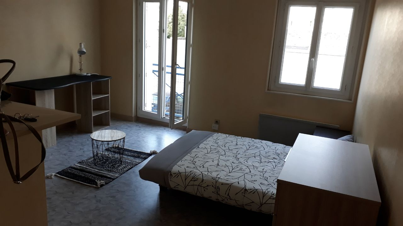 A louer appartement T1 27 m² NANTES Chaussée de la Madeleine A louer appartement T1 27 m² NANTES Chaussée de la Madeleine