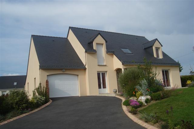 NOYAL-MUZILLAC, maison 5 pi�ces, sur 1 600 m�