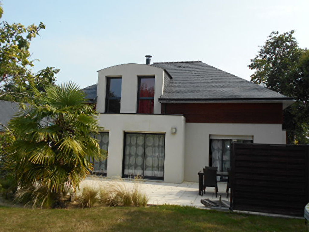 Maison à Surzur à 10 min des plages. Maison à Surzur à 10 min des plages.