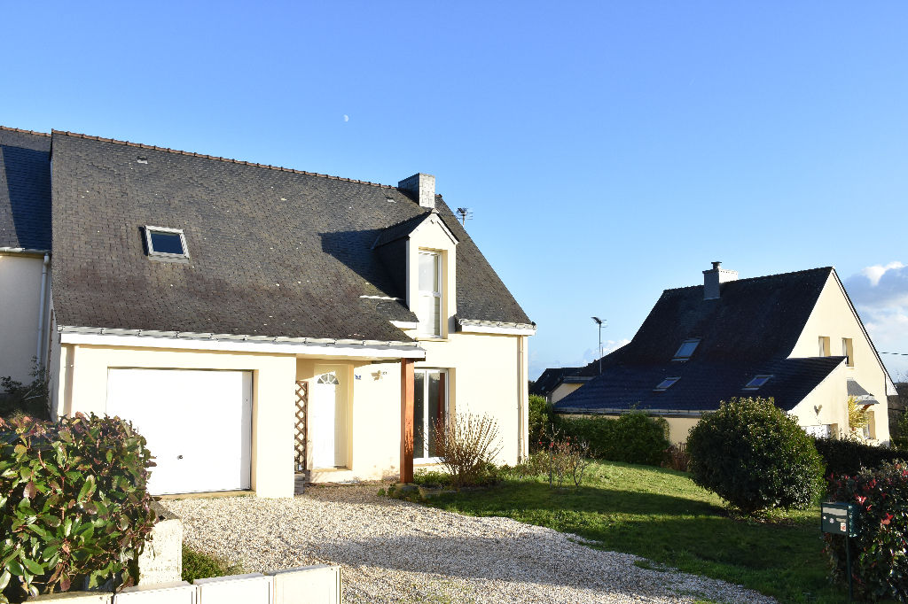 MUZILLAC centre Maison T5 de 108 m2 MUZILLAC centre Maison T5 de 108 m2