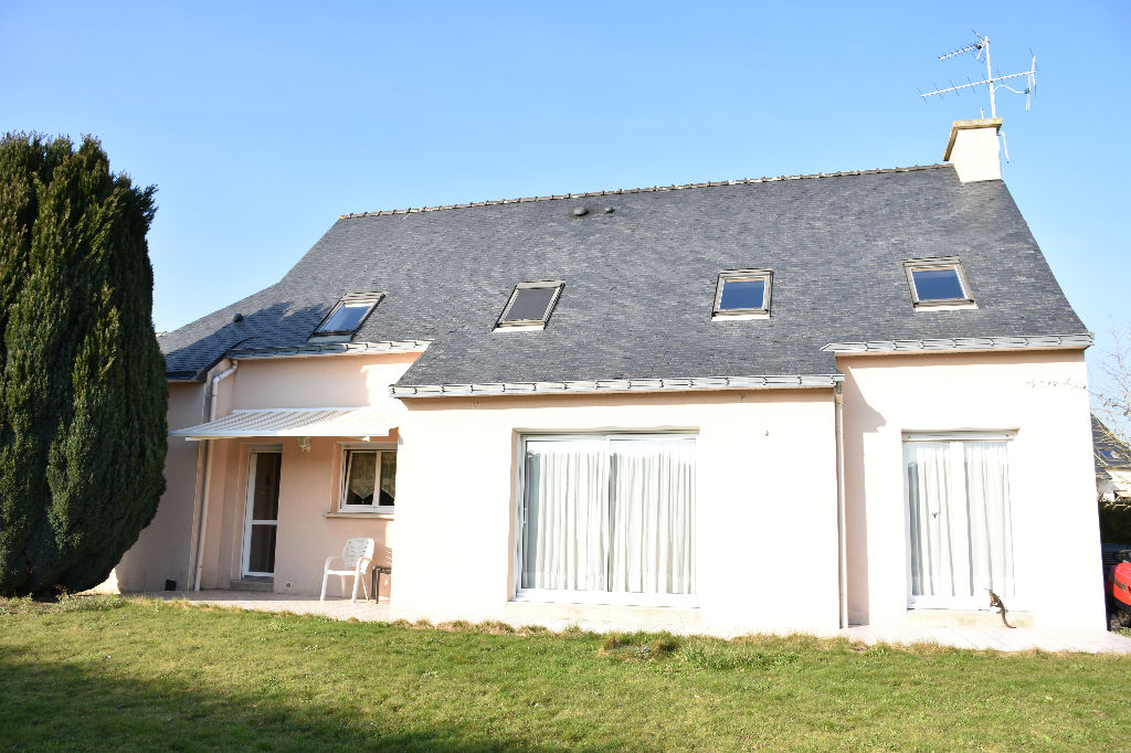 MUZILLAC - MAISON T6 de 145m² MUZILLAC - MAISON T6 de 145m²