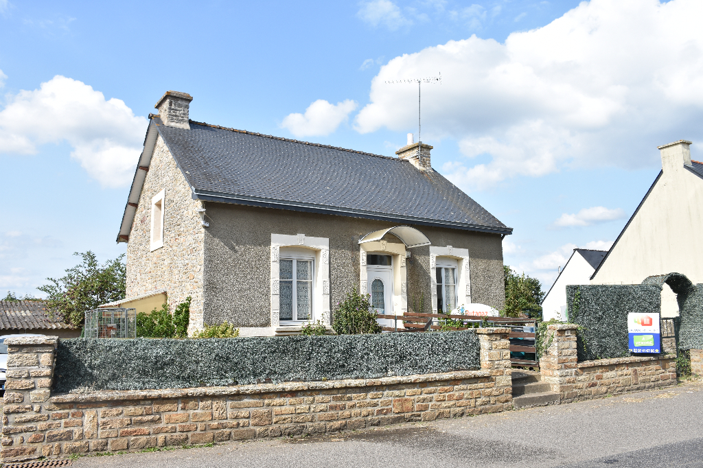 VENTE - BEGANNE CENTRE-BOURG - MAISON T3 - GARAGE VENTE - BEGANNE CENTRE-BOURG - MAISON T3 - GARAGE