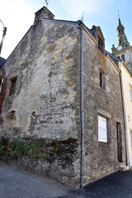 A VENDRE - PEAULE - IENTRE BOURG A VENDRE - PEAULE - IENTRE BOURG