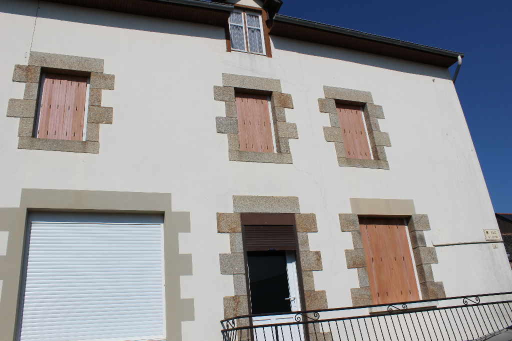 A VENDRE - BEGANNE - MAISON DE BOURG A VENDRE - BEGANNE - MAISON DE BOURG
