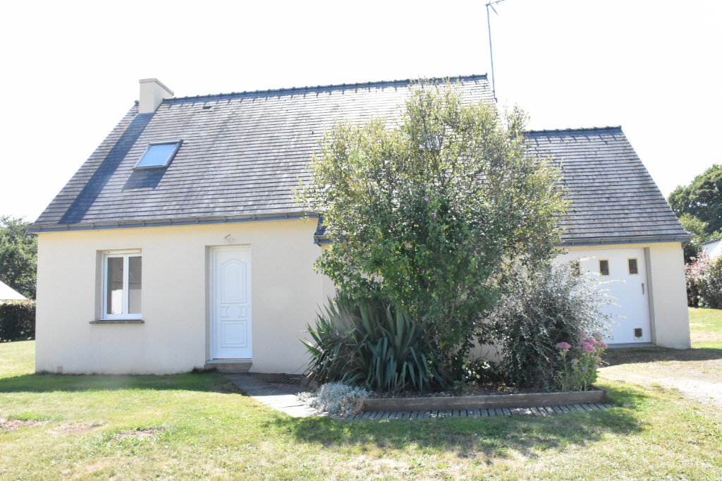 A VENDRE - Le Guerno - Maison traditionnelle T5 A VENDRE - Le Guerno - Maison traditionnelle T5