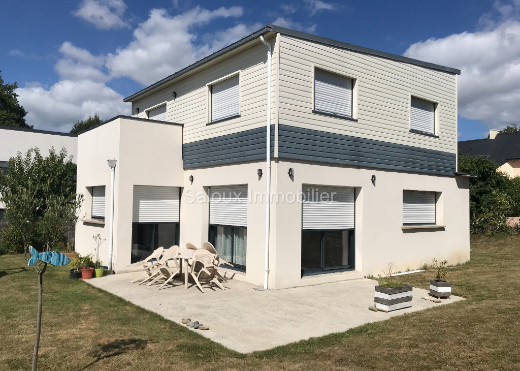 AMBON -Maison T5 de 120 m² AMBON -Maison T5 de 120 m²