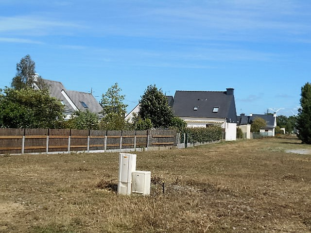 BILLIERS Beau terrain à bâtir de 464 m² BILLIERS Beau terrain à bâtir de 464 m²