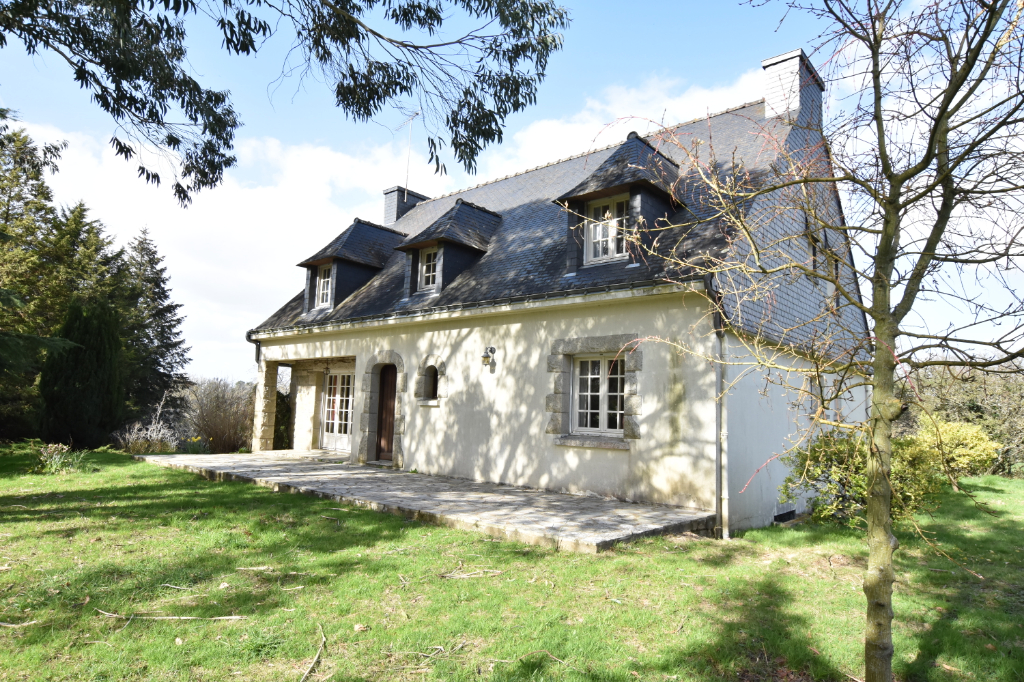 10 min des plages et 15 min de VANNES - LAUZACH - Maison T 7 10 min des plages et 15 min de VANNES - LAUZACH - Maison T 7