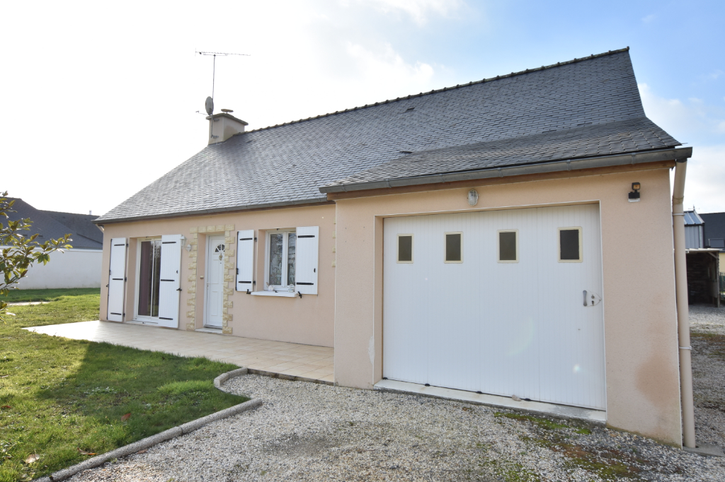 19 km de Vannes - Centre bourg de Lauzach - Maison T4 de plain pied 19 km de Vannes - Centre bourg de Lauzach - Maison T4 de plain pied