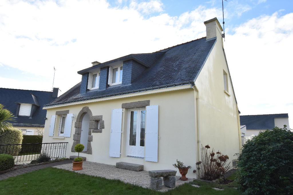 VENTE MUZILLAC - MAISON T5 - CENTRE-BOURG VENTE MUZILLAC - MAISON T5 - CENTRE-BOURG