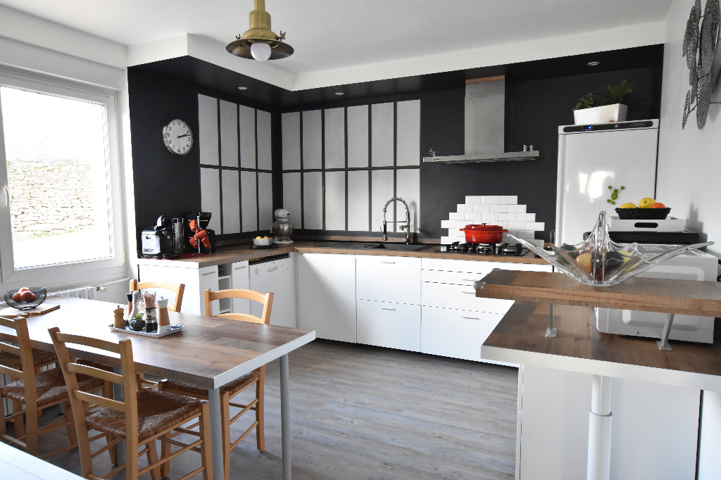 VENTE MAISON T6 MUZILLAC - CENTRE BOURG VENTE MAISON T6 MUZILLAC - CENTRE BOURG