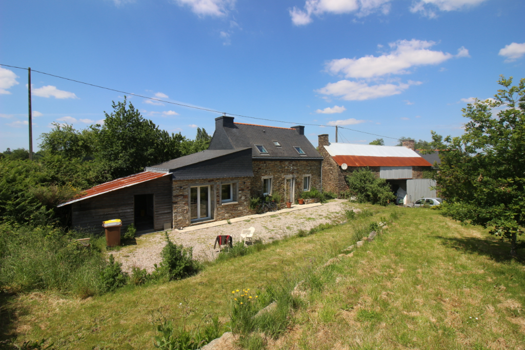 BEGANNE Maison T6 de 115 m2 BEGANNE Maison T6 de 115 m2