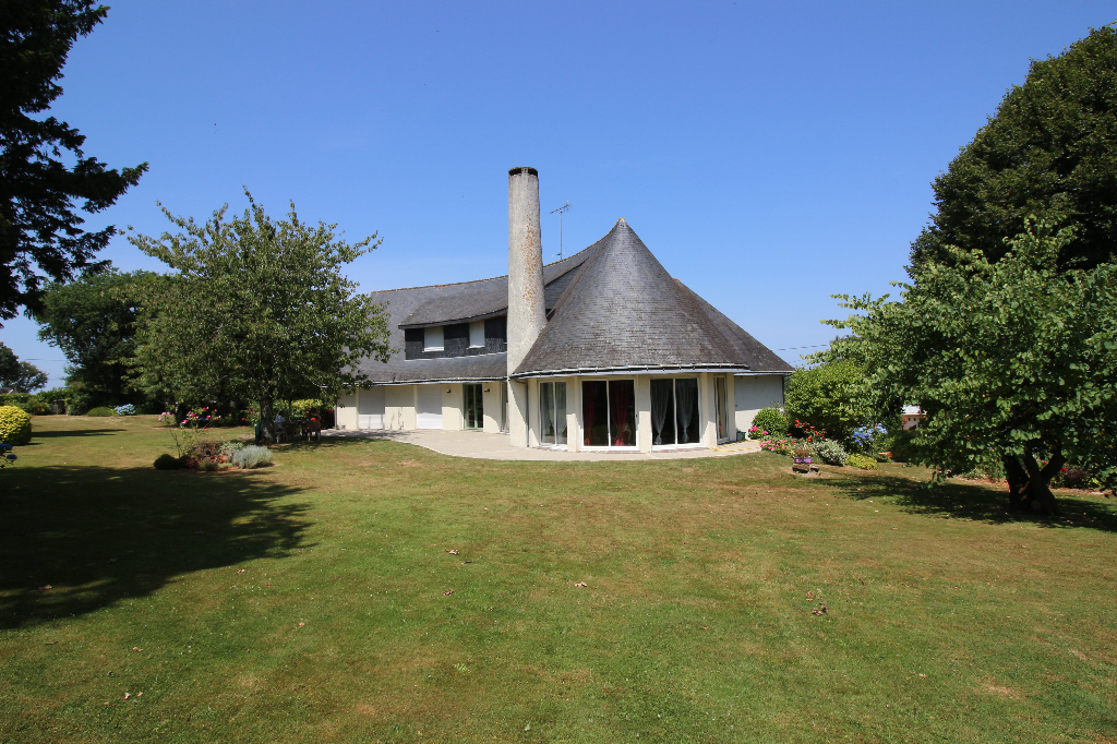 CENTRE BOURG PEAULE - Maison d'architecte sur parc paysager CENTRE BOURG PEAULE - Maison d'architecte sur parc paysager