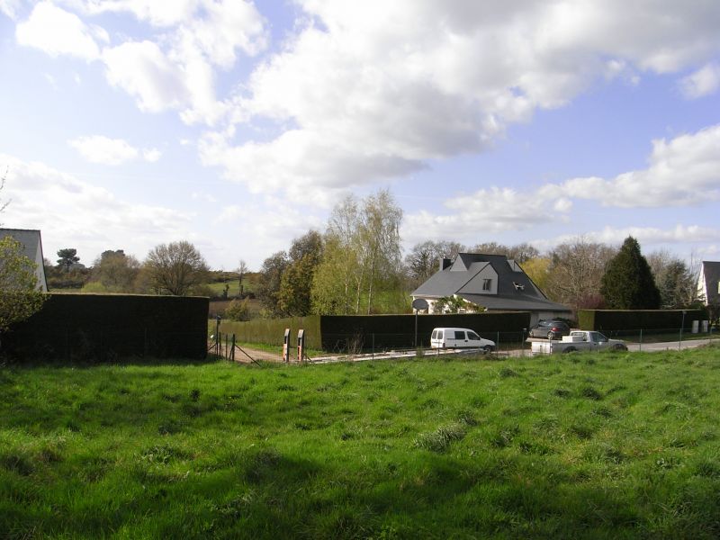 MUZILLAC, au calme, � proximit� des commerces