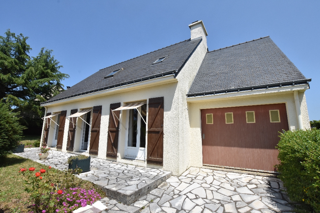 VENTE MAISON AMBON - 4KM DES PLAGES VENTE MAISON AMBON - 4KM DES PLAGES
