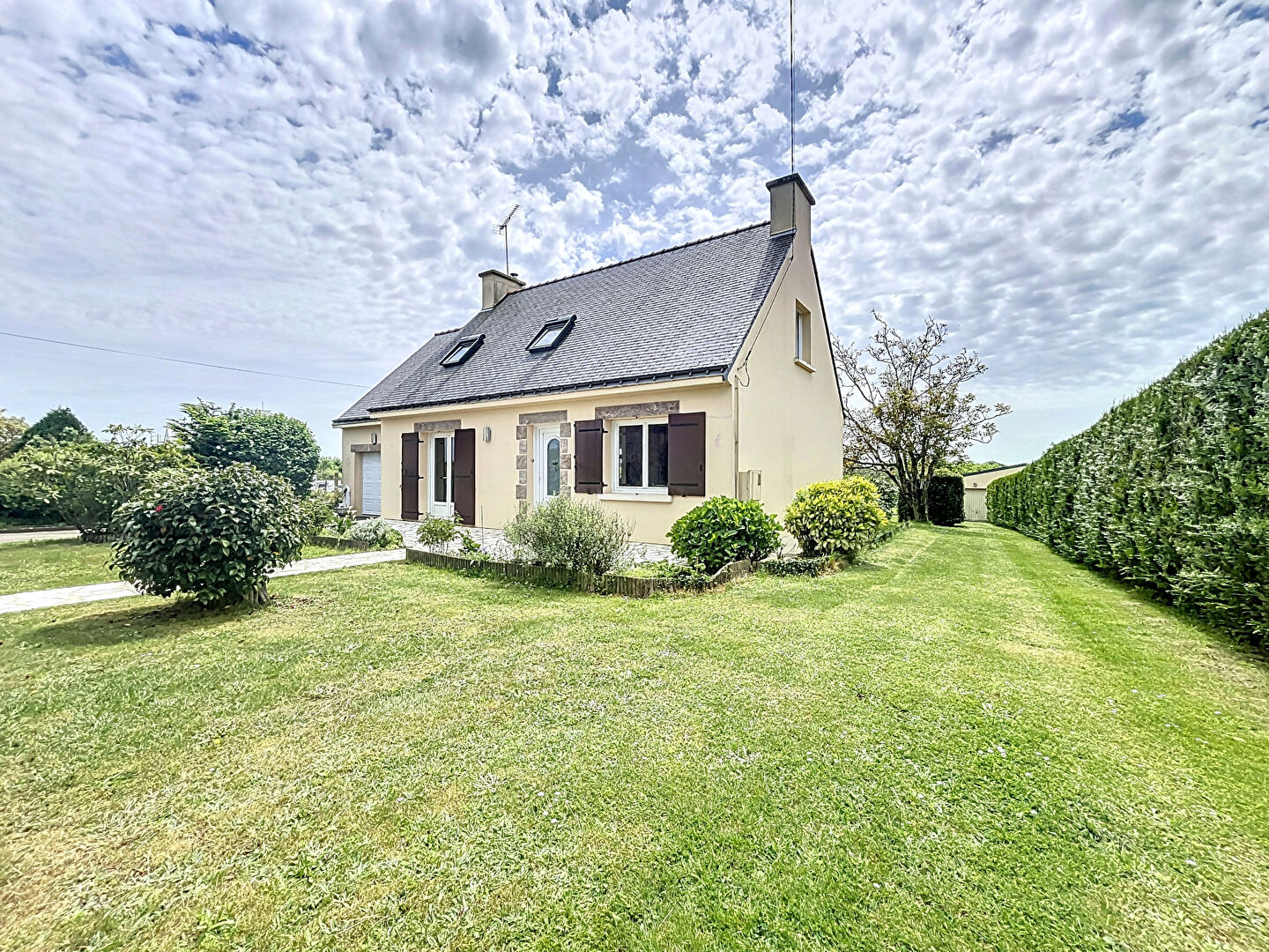 NOYAL-MUZILLAC - T4 - 103 m² NOYAL-MUZILLAC - T4 - 103 m²