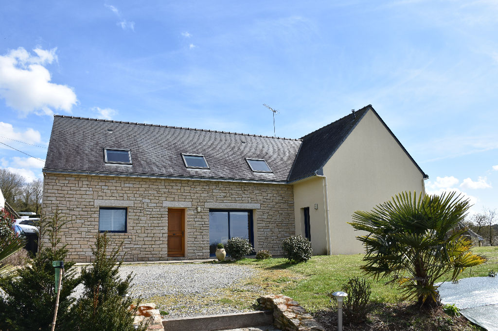 MUZILLAC - Maison T6 de 182 m2 MUZILLAC - Maison T6 de 182 m2