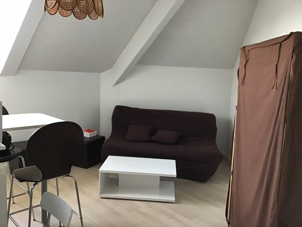 PROCES / MONSELET - T1 MEUBLE PROCES / MONSELET - T1 MEUBLE