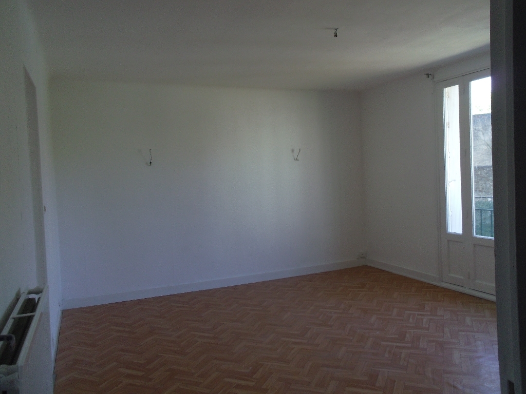 TALENSAC - Rue Paul Bellamy - Appartement de type 3 TALENSAC - Rue Paul Bellamy - Appartement de type 3