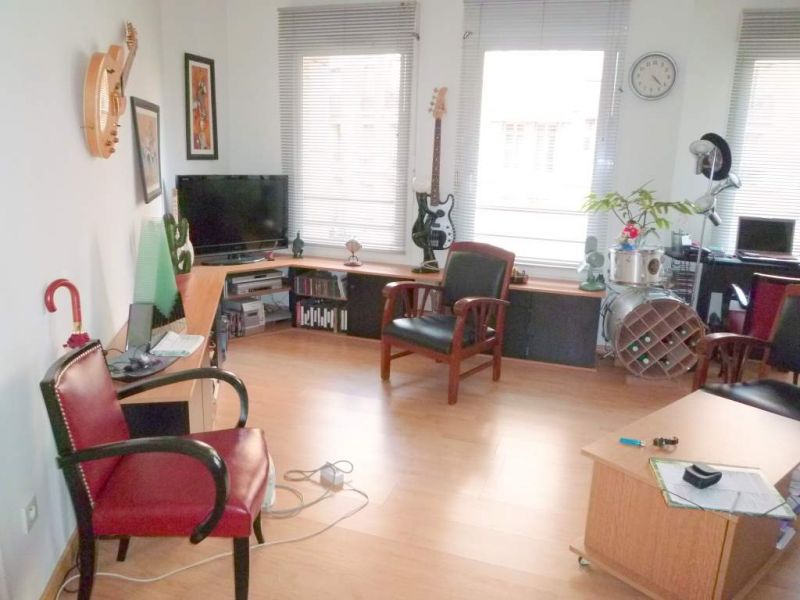 Appartement CLICHY Mairie de Clichy  2 pi�ce(s) 47 m2