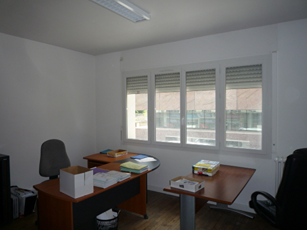 RENNES GARE - BUREAUX 3 PIECES A LOUER RENNES GARE - BUREAUX 3 PIECES A LOUER