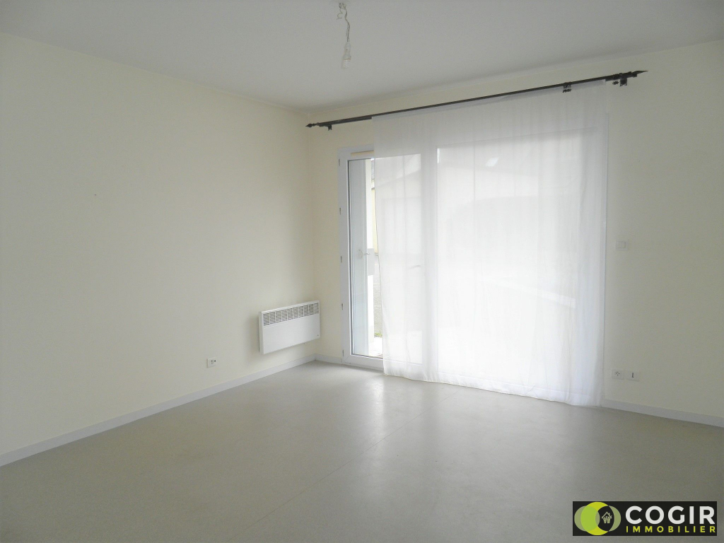 Appartement Melesse 1 pièce(s) Appartement Melesse 1 pièce(s)