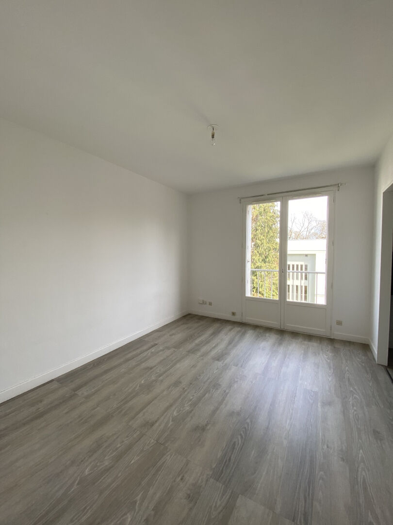 A LOUER- studio avec parking - RENNES Beaulieu A LOUER- studio avec parking - RENNES Beaulieu