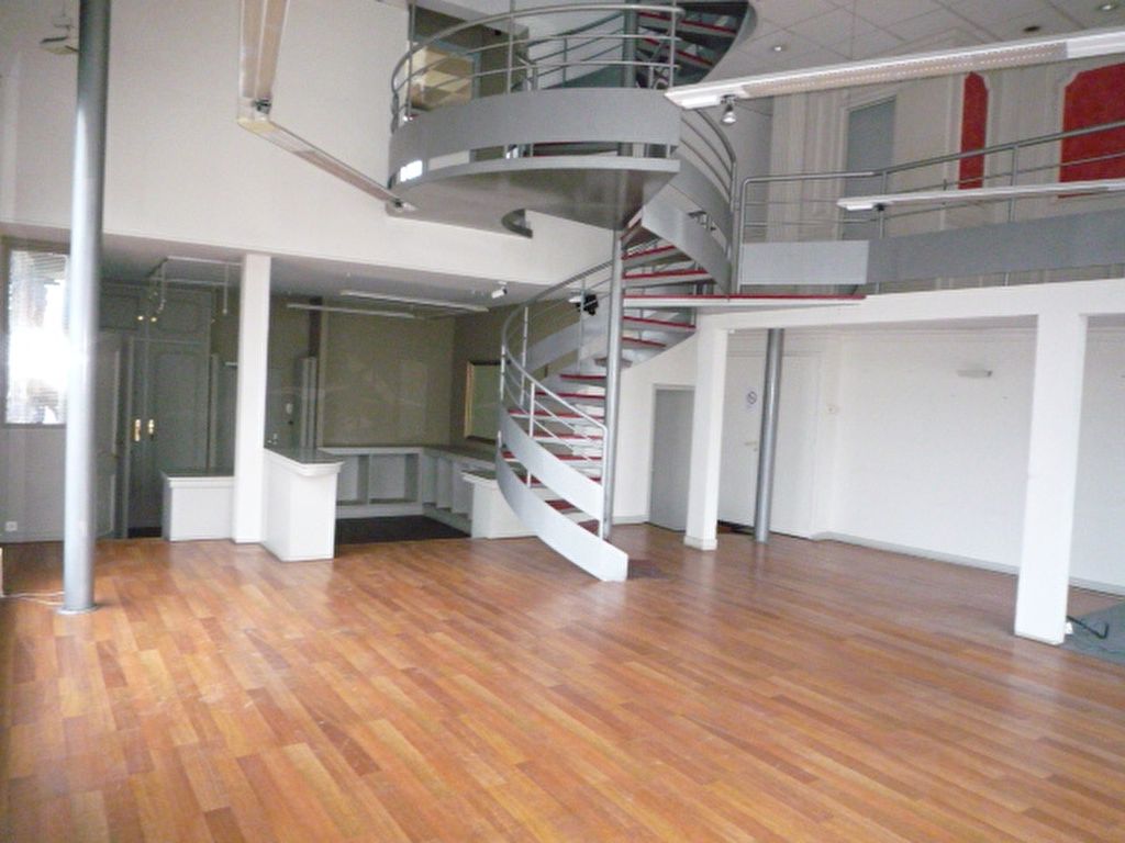 A VENDRE RENNES CENTRE-VILLE - LOCAL COMMERCIAL A VENDRE RENNES CENTRE-VILLE - LOCAL COMMERCIAL