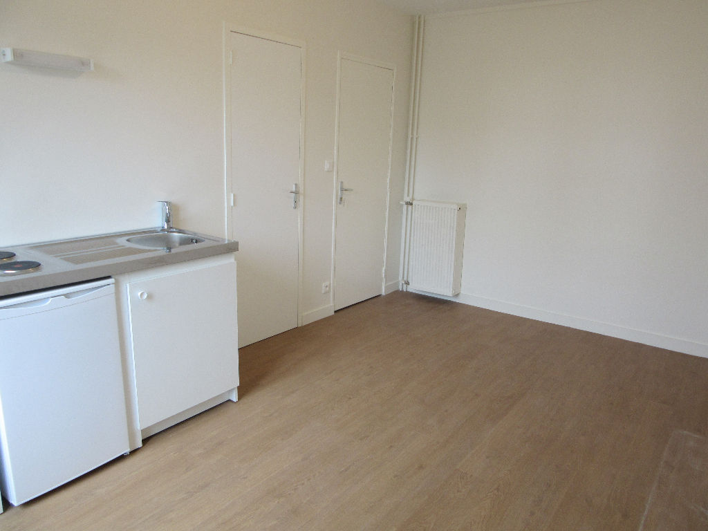 A LOUER- STUDIO - RENNES Beaulieu A LOUER- STUDIO - RENNES Beaulieu